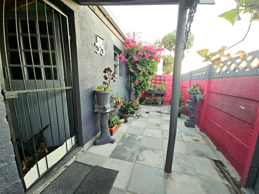  Bedroom Property for Sale in Rocklands Western Cape